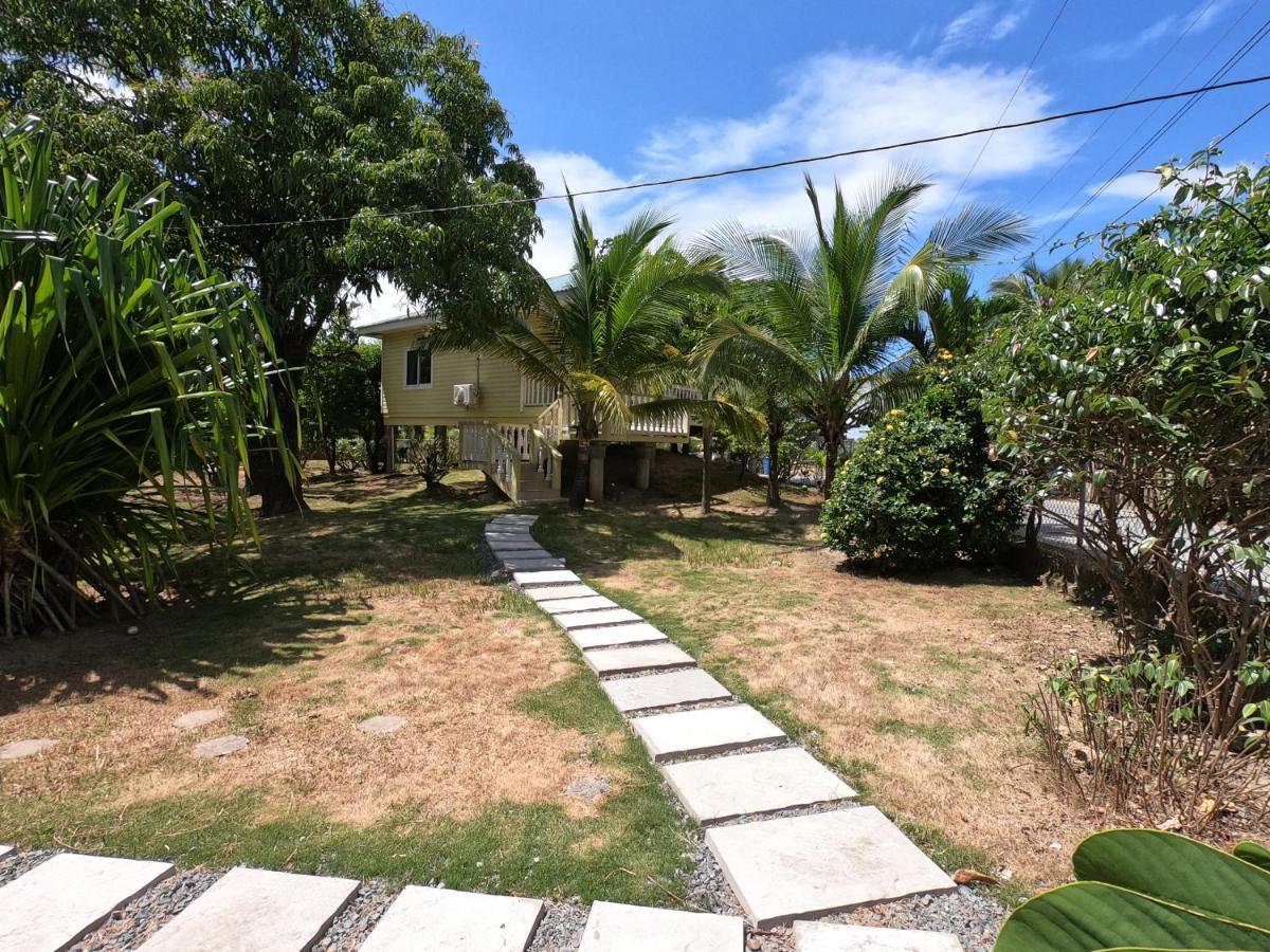 ويست ايند Single-Family Home With Gated Tropical Yard المظهر الخارجي الصورة